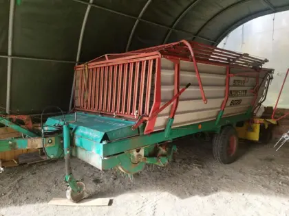 Steyr Hamster 8020 Ladewagen mit Zwilling