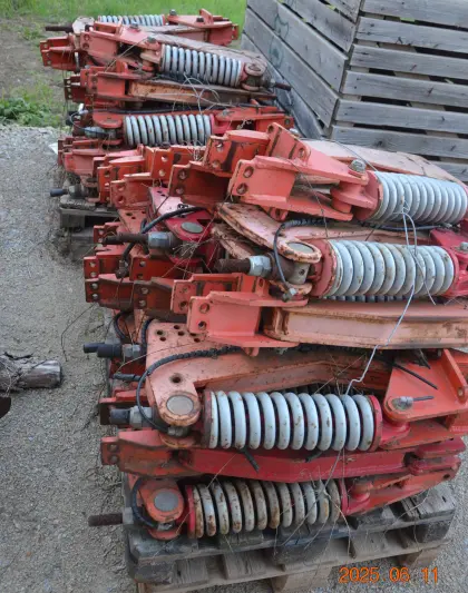 Scharhalter 100 x 100 mm Rahmen, Feder, Steinsicherung