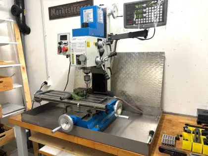 HBM BF 30 DRO Fräsmaschine ISO30 Kreuztisch 230 V Zubehör