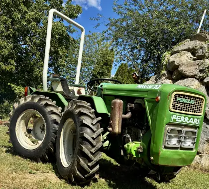 Ferrari 75 Weingartentraktor, Kleintraktor, Oldtimertraktor, Allradtraktor, Kompakttraktor, Agrarfahrzeug