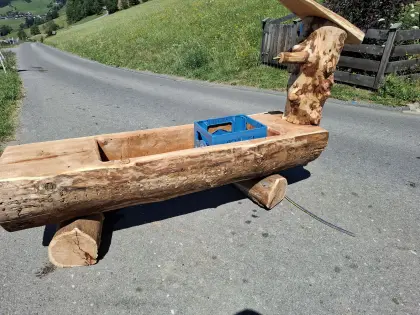 Brunnentrog aus Lärchenholz