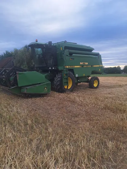 John Deere 2054