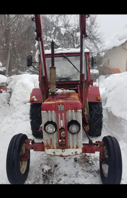 Oldtimer-Traktor McCormick B-414 (EZ 1963) – 41 PS, Sammler