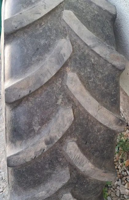 Reifen 420/85 R30