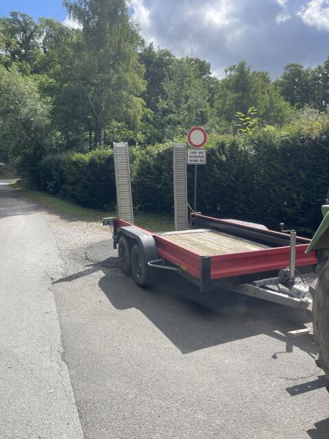 Tieflader, Maschinentransporter, 3,5 t Anhänger, Baumaschine