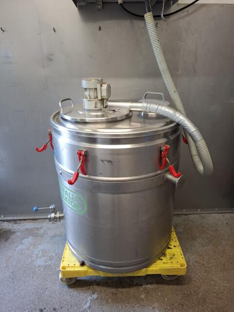 Milchtank mit 300 l und Kühlung