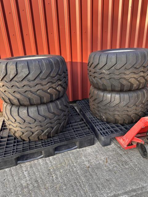 Reifen mit Felgen, 4 Stk. Vredestein Flotation+ 480/45-17
