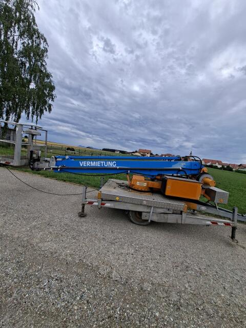 Weber Hubsteiger, 14 m Hubhöhe, defekt
