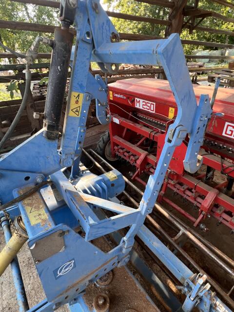 LEMKEN ZIRKON Hitch Hubgerüst Huckepack Kreiselegge
