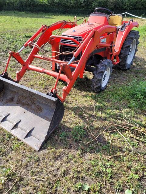 Kubota Traktor mit Frontlader