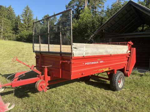 Pöttinger Miststreuer 3.200