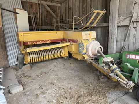 Verkaufe Strohpresse New Holland 935