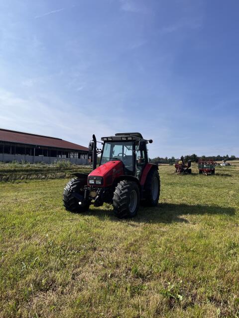 Massey Ferguson 6245