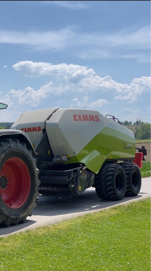 Claas Quadrant 3200 FC