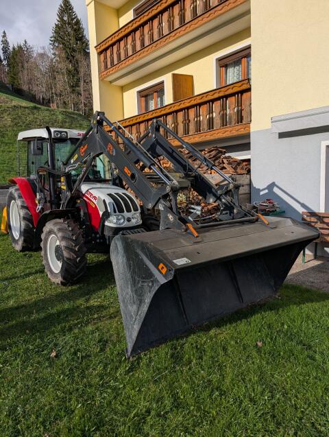 Hauer Frontlader R 90