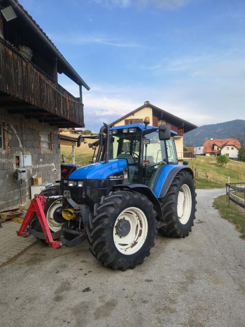 New Holland TS100