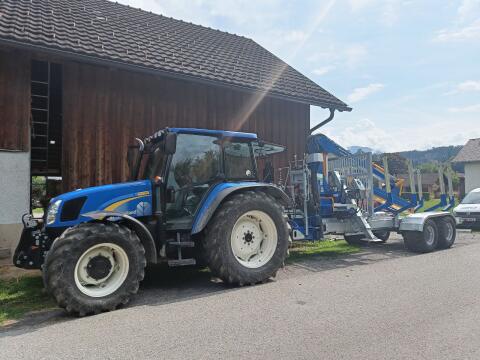 New Holland T 5040