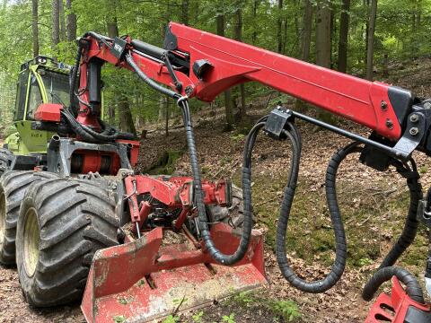 WF-Trac 2460 Kombimaschine mit Harvesteraggregat Nisula 500H