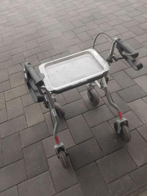 Rollator, nagelneu