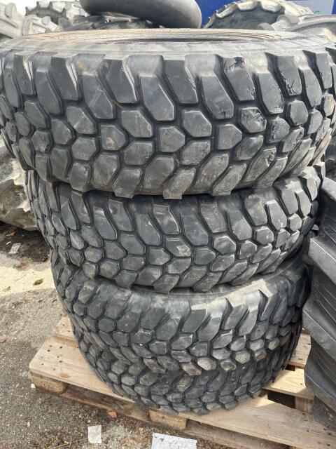 Reifen Dunlop SP PG 8 335/80R20