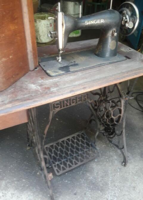 Alte Nähmaschine Singer