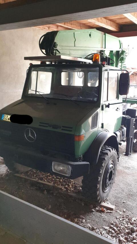 Unimog U 1700 4x4 mit Ladekran Jonsered EKM 10/70
