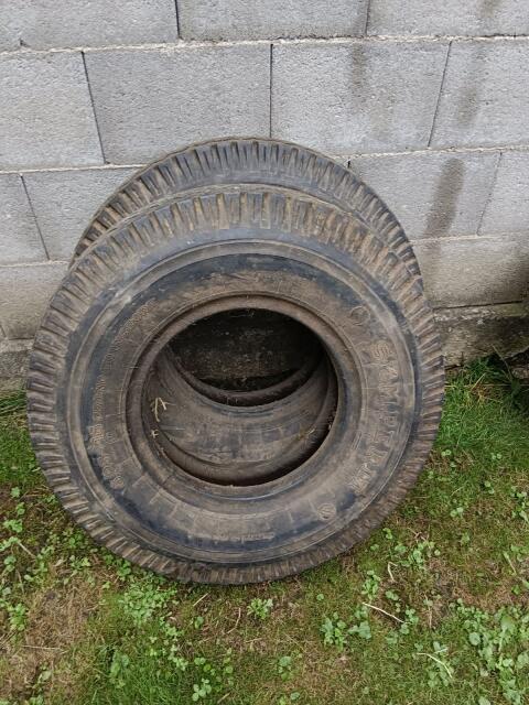 Reifen 8.25x16