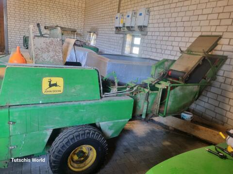 John Deere Ballenpresse 332