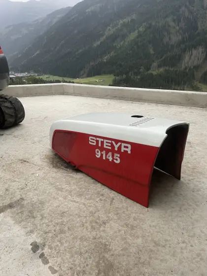 Steyr Case Motorhaube 9145