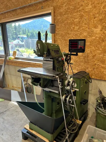 Fräsmaschine Deckel FP1 mit Digitalanzeige