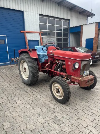 Renault R 7201 Zugmaschine