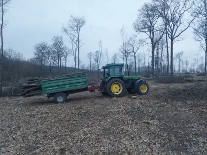 John Deere 2850