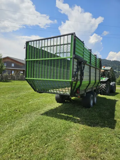 Deutz-Ladewagen zu verkaufen