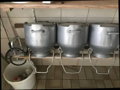 Melktechnik, Melkkübel, Vakuumpumpe