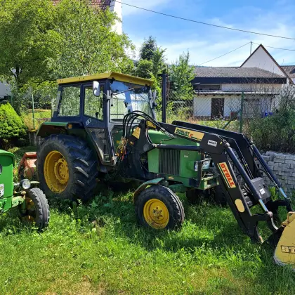 John Deere 2040