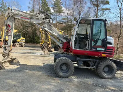 Takeuchi mit 3 Löffel TB 295 W-2