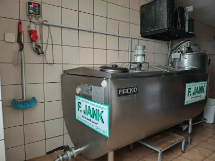 Milchtank inkl. Kühlaggregat 600 l, rechteckig, platzsparend