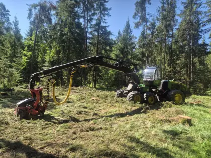 John Deere 1170E Harvester