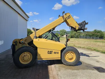 Teleskoplader CAT TH210