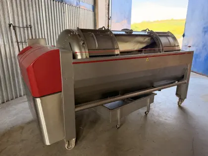 Professionelle geschlossene Presse Škrlj PST 16 (1.600 l)
