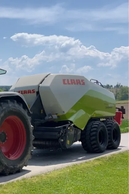 Claas Quadrant 3200 FC