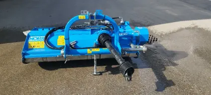 Mulcher mit Seitenablage mittels Schnecke Nobili, Kuhn