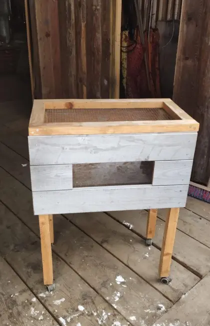 Käfig, Aufzuchtbox