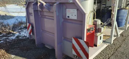 Lavendelöl-Produktion, Destillation, Container, Kran