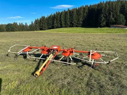 Kuhn Heuwender Kreisel GF 452
