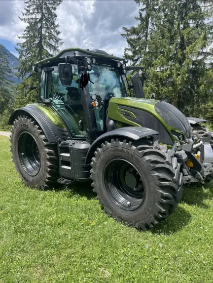 Valtra N155