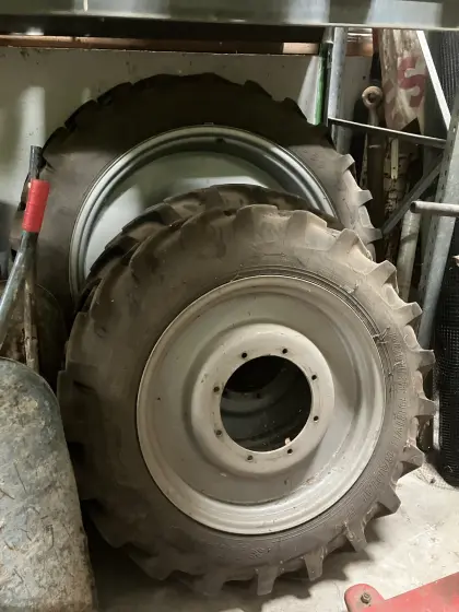Reifen Case JX, JXU, New Holland TL