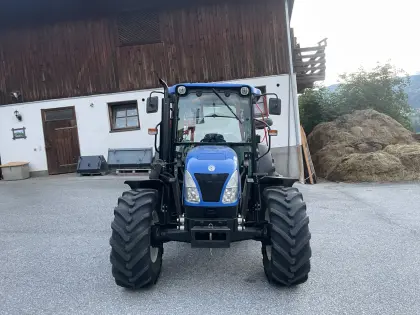 New Holland T4020