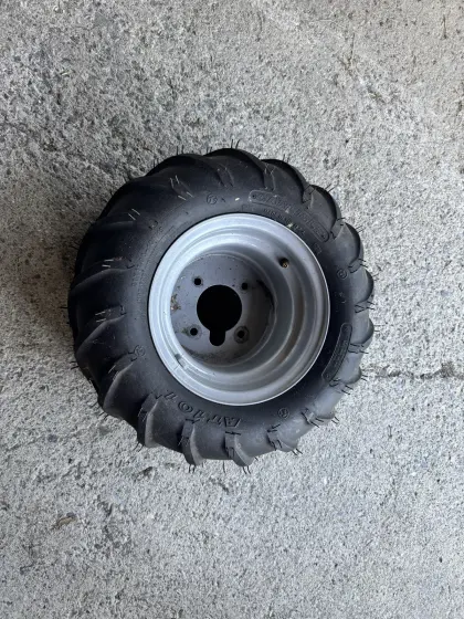 Kompletträder 21x11.00-10 zu Motormäher