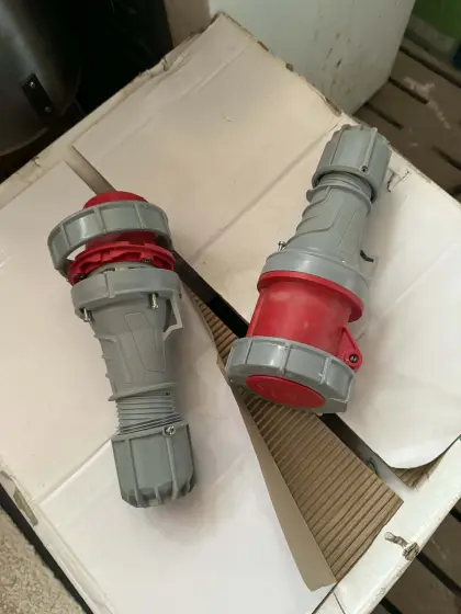 PCE 63A Stecker und Kupplung